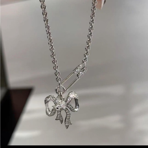 Vivienne Westwood Necklace - Picture 3 of 12